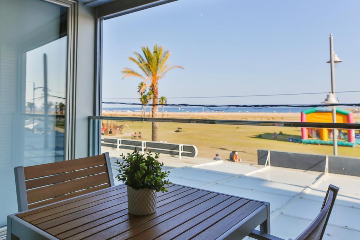 Apartaments Les Palmeres Комарруга Экстерьер фото