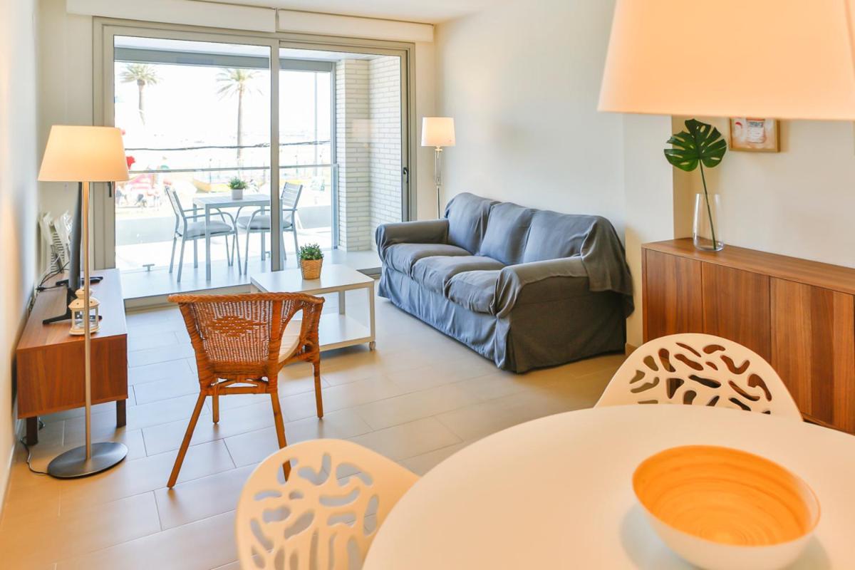 Apartaments Les Palmeres Комарруга Экстерьер фото