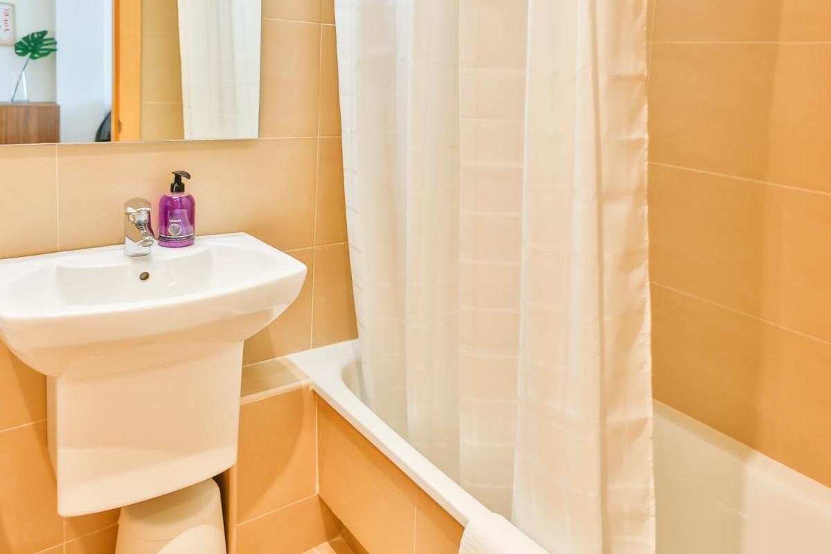 Apartaments Les Palmeres Комарруга Экстерьер фото