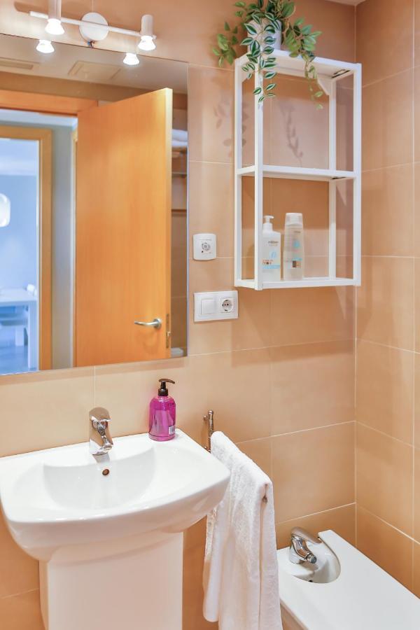 Apartaments Les Palmeres Комарруга Экстерьер фото