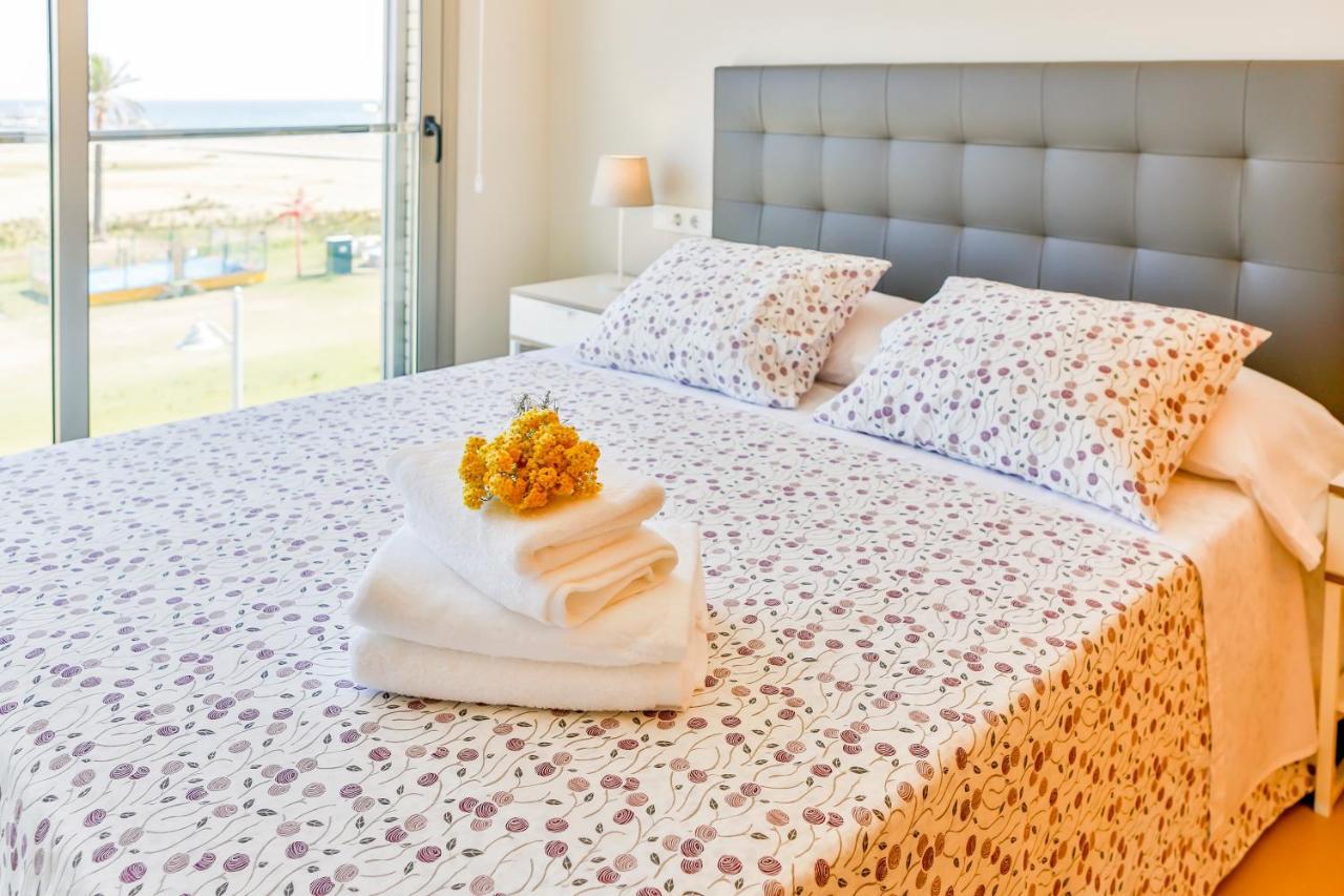 Apartaments Les Palmeres Комарруга Экстерьер фото
