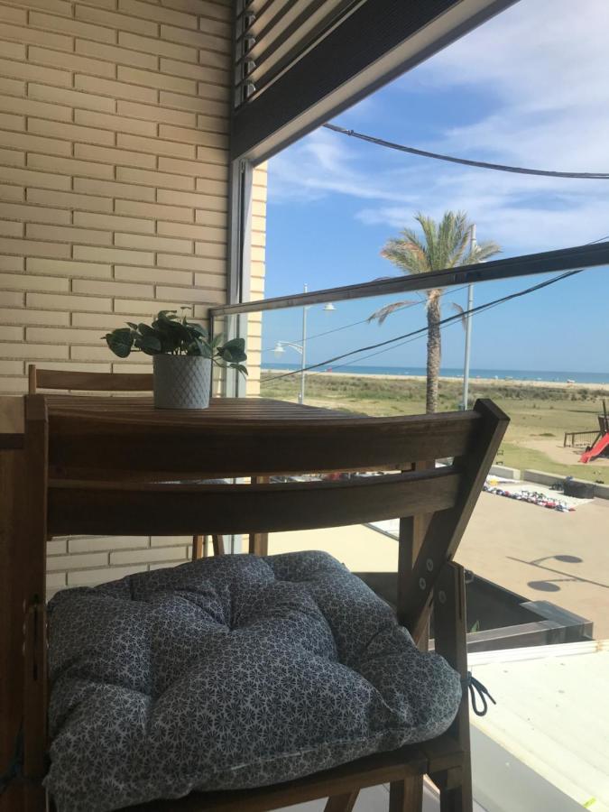 Apartaments Les Palmeres Комарруга Экстерьер фото