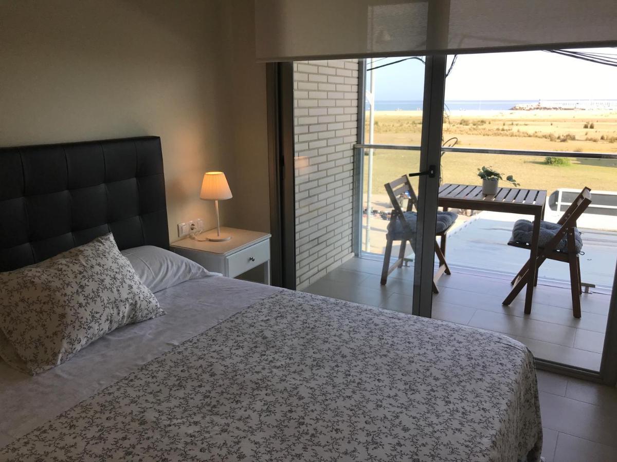 Apartaments Les Palmeres Комарруга Экстерьер фото